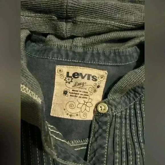 Levi’s umbre denim girls shirt size large  (12-14) - Picture 2 of 7